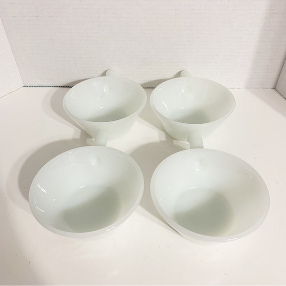 Vintage Fire King Set of Four White Milk Glass Bowls w Handles Cereal Soup Chili - Picture 6 of 7